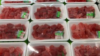 2/19(木)
🔥本日の特売🔥
🕒15時スタート‼️【3時間限定】
※無くなり次第終了です💨
✨本日の目玉✨
🐟宮城県産 バチマグロ山かけ
1パック【税込500円】
🐟岩手県産 特大いわし
1本 【税込200円】
🐚宮城県産 手作りナマコ酢
1パック【税込500円】
🔥中国産 うなぎ蒲焼串(100g)
1串【税込350円】
夕飯の一品にいかがですか?😆
数量限定ですのでお早めに‼️
#特売
#3時間限定
#本日限定
#宮城県産
#岩手県産