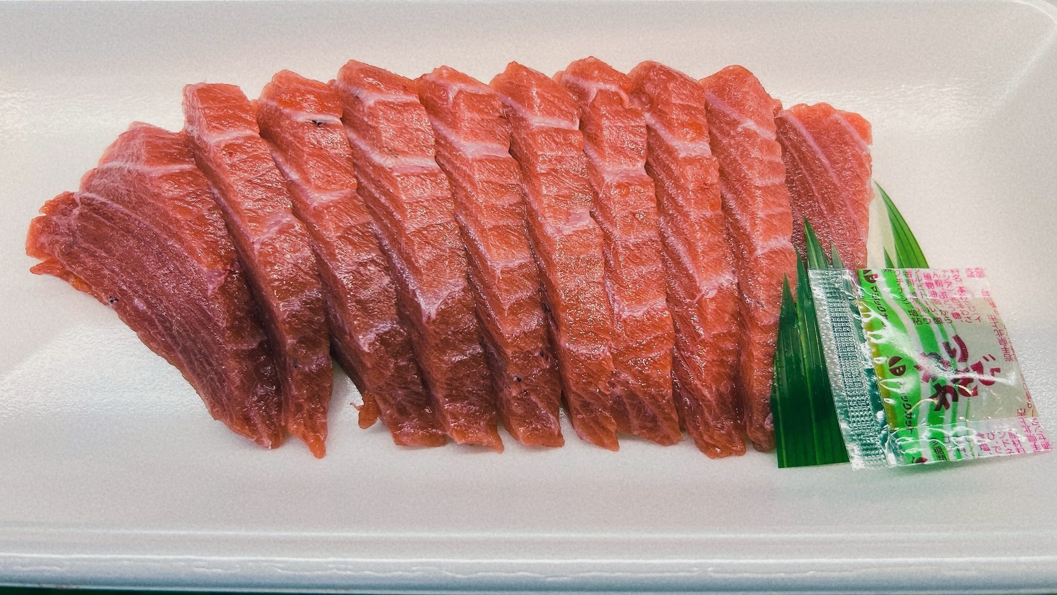 4/9(木)
【緊急告知🔥】
鉢マグロ山かけ完売しました🙇♀️
ありがとうございます!!
そこで今回特別に👇
【宮城県産 塩釜】
🔥天然本マグロ 10カン
💰1パック 【税込500円】
💥数量限定
🕟16時半〜販売スタート!!
本マグロの濃厚な旨みは格別です🤤
早い者勝ちになりますのでお早めに!!
#天然本マグロ
#宮城県産
#塩釜