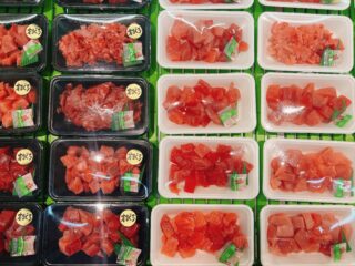 📣 本日15時から！お買い得商品販売！

さかなやマルカ🐟
本日15時より、お得な商品をご用意します✨

🐟 マグロ山かけ
1パック 500円

⬜ 絹豆腐 3個入り
1パック 30円

🌊 北海道産 ホヤ
1個 100円

✨ 宮城県産 殻付きうに
1個 250円

どれもお買い得です！
ぜひお早めにお越しください😊

⚠️ 無くなり次第終了とさせていただきます。

#さかなやマルカ 
#本日のお買い得 
#鮮魚 
#海鮮 
#数量限定